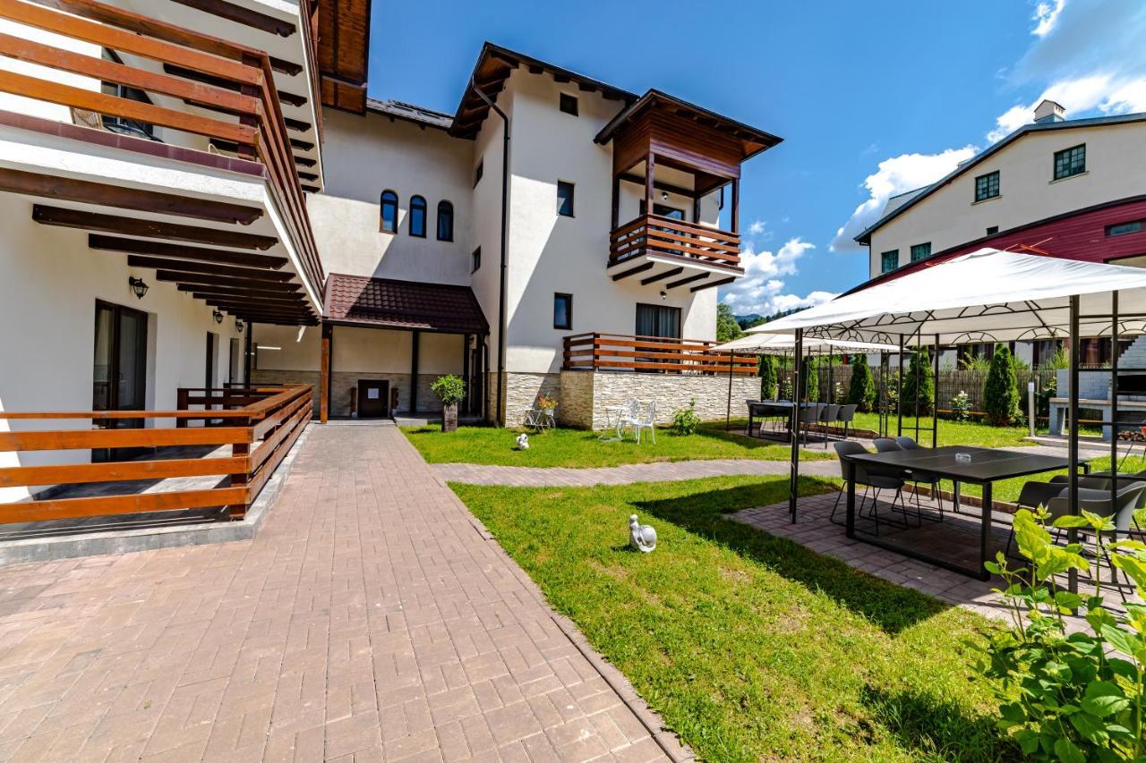 Yael Luxury Apartments 2 Buşteni Exteriér fotografie