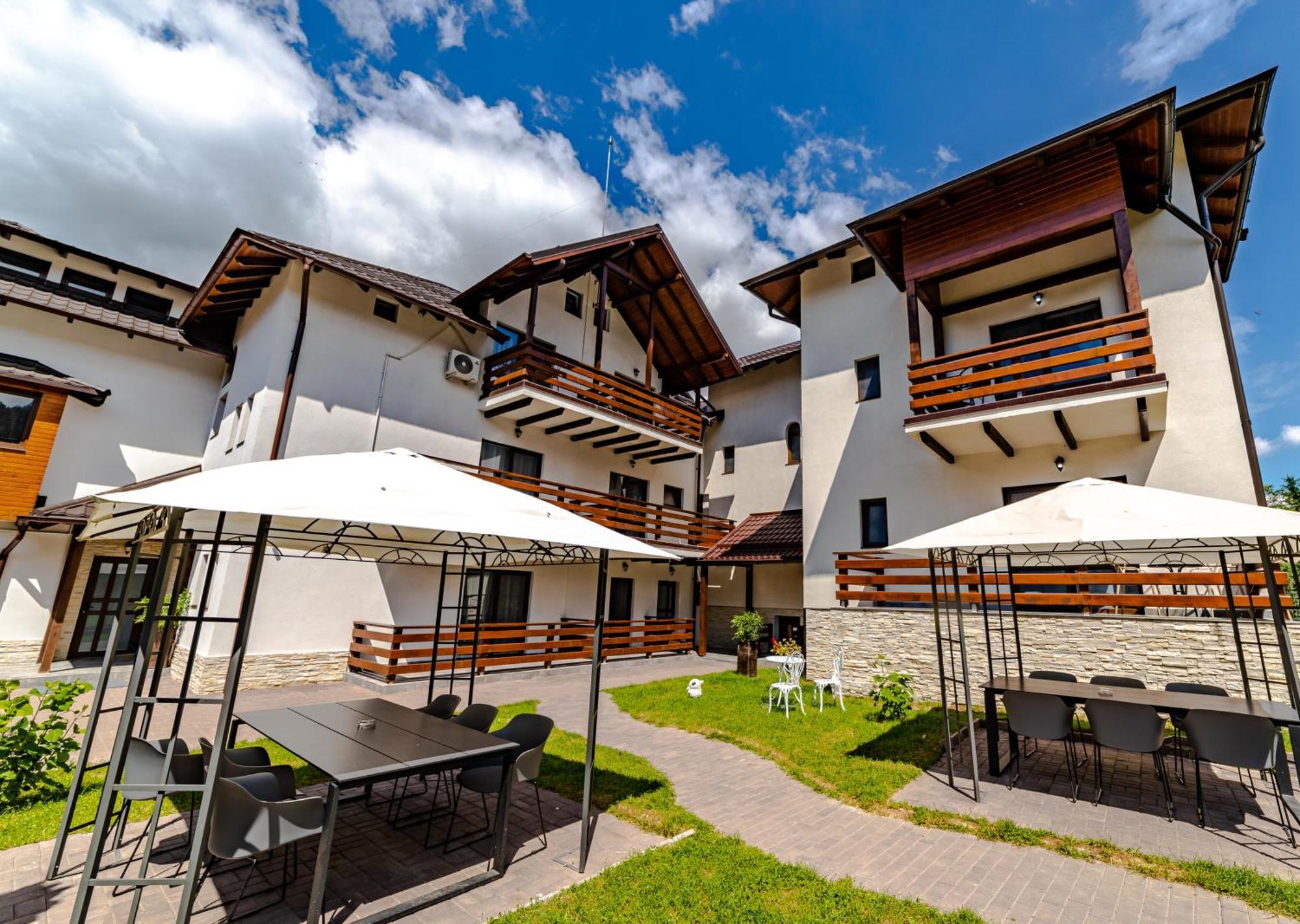 Yael Luxury Apartments 2 Buşteni Exteriér fotografie