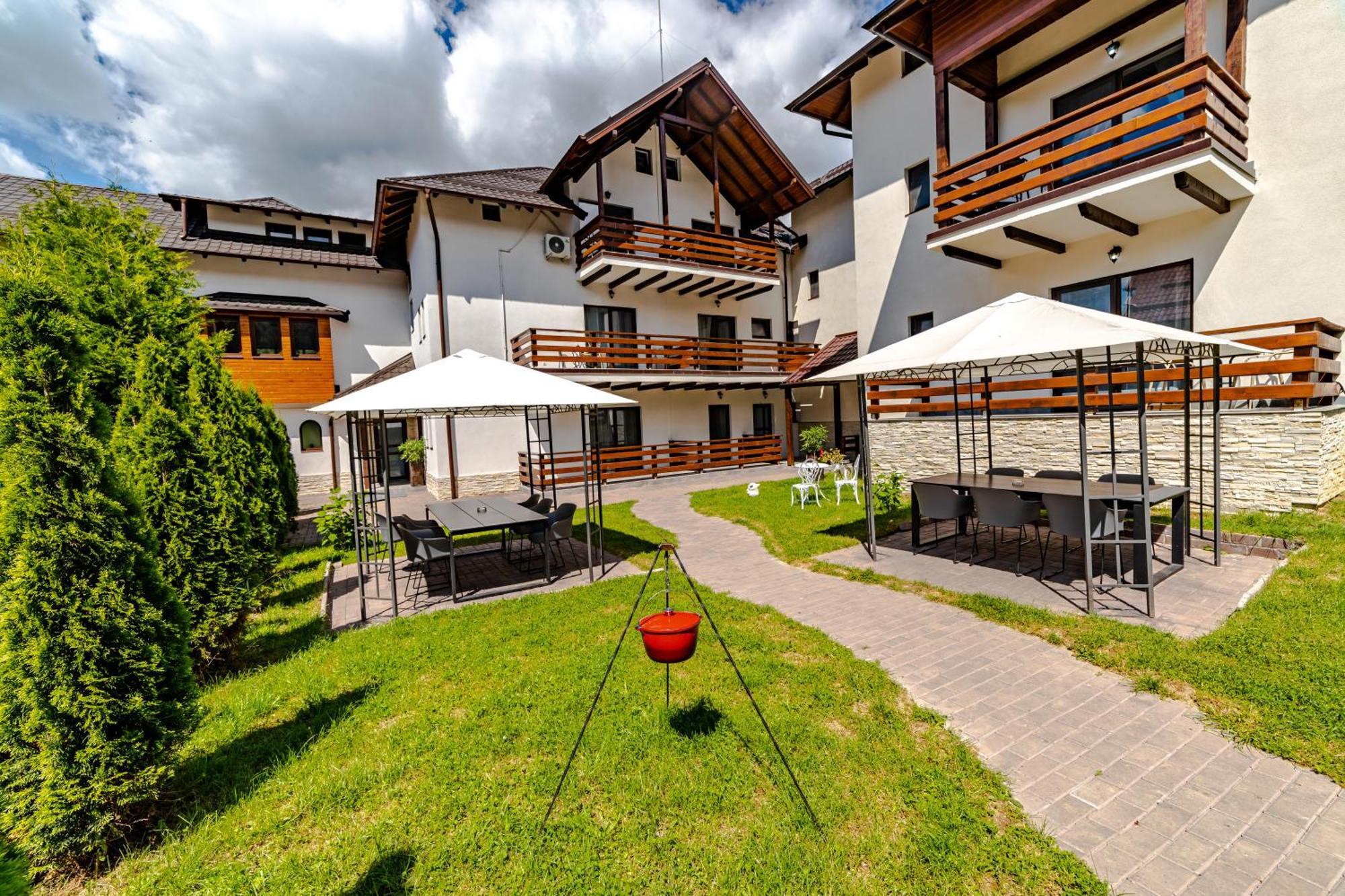 Yael Luxury Apartments 2 Buşteni Exteriér fotografie